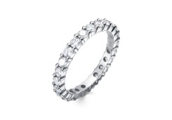 Серебряное кольцо с бриллиантом