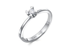 Серебряное кольцо с бриллиантом
