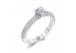 Серебряное кольцо с муассанитом