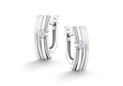 Серебряные cерьги классические с бриллиантом