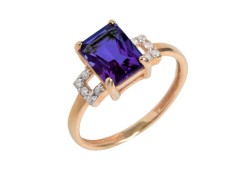 Золотое кольцо с танзанитом