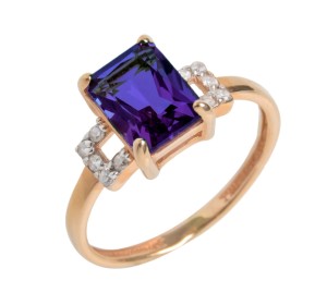 Золотое кольцо с танзанитом