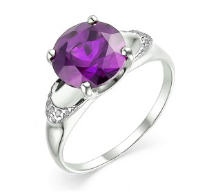 Серебряное кольцо с корундом