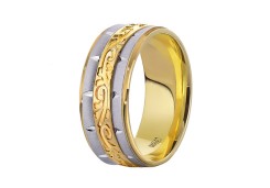 Золотое обручальное кольцо 