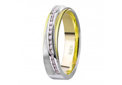 Золотое обручальное кольцо с бриллиантом