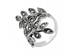 Серебряное кольцо с марказитом