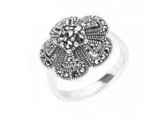 Серебряное кольцо с марказитом