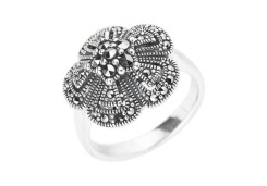 Серебряное кольцо с марказитом