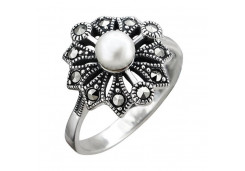 Серебряное кольцо с жемчугом