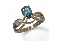 Золотое кольцо с топазом