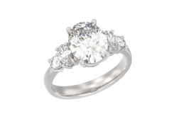 Серебряное кольцо с фианитом