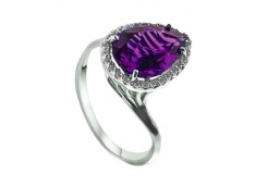 Кольцо из белого золота с кварцем