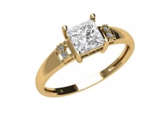 Золотое кольцо с фианитом