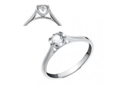 Серебряное кольцо с фианитом