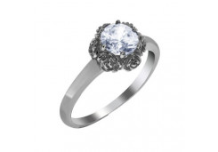 Серебряное кольцо с фианитом