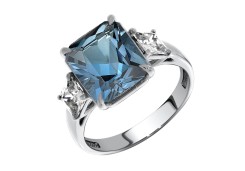 Серебряное кольцо с фианитом