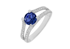 Серебряное кольцо с кристаллом