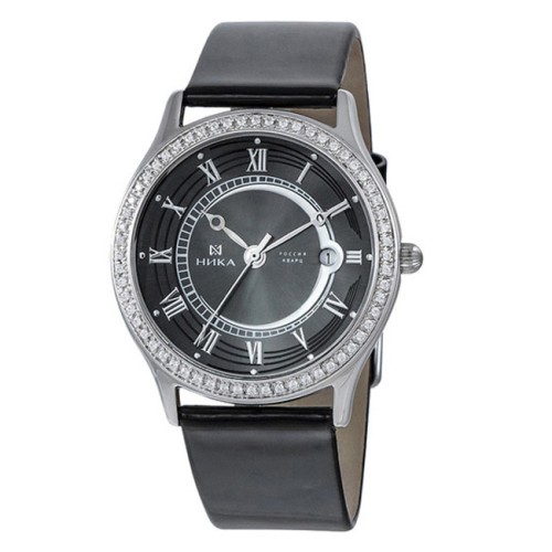 Часы из серебра с фианитом