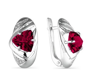 Серебряные cерьги классические с корундом