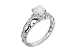 Серебряное кольцо с фианитом