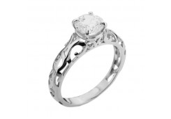 Серебряное кольцо с фианитом