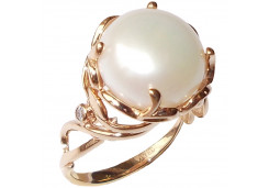 Золотое кольцо с жемчугом