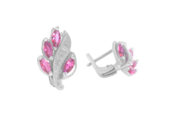 Серебряные cерьги классические с корундом