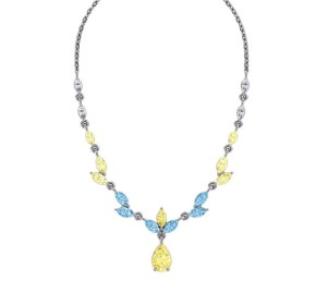 Серебряное колье с кварцем