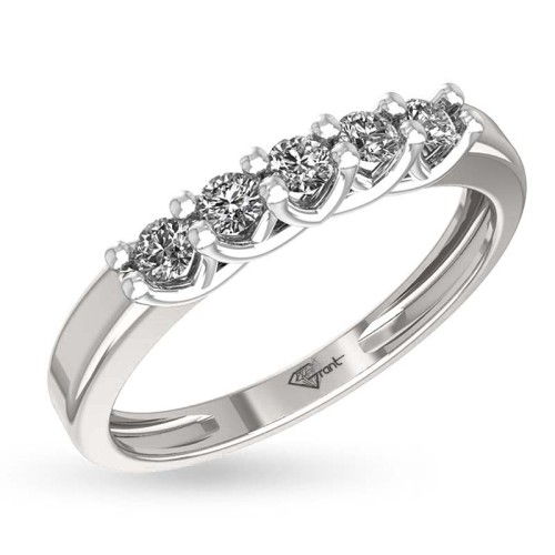 Кольцо из белого золота с бриллиантом