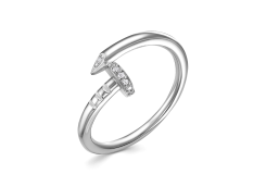 Серебряное кольцо с фианитом
