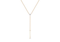 Золотое колье с бриллиантом