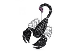 Брошь из серебра с фианитом