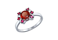 Серебряное кольцо с гранатом