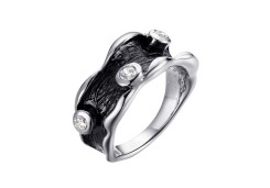 Серебряное кольцо с фианитом