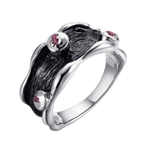 Серебряное кольцо с корундом
