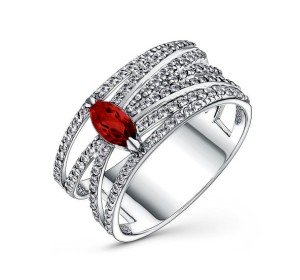 Серебряное кольцо с гранатом