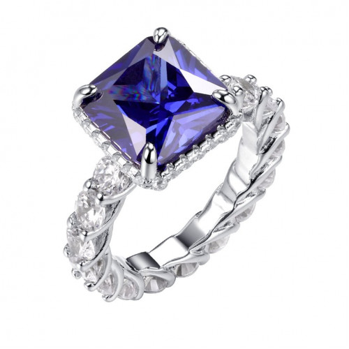 Серебряное кольцо с фианитом