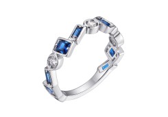 Серебряное кольцо со шпинелью