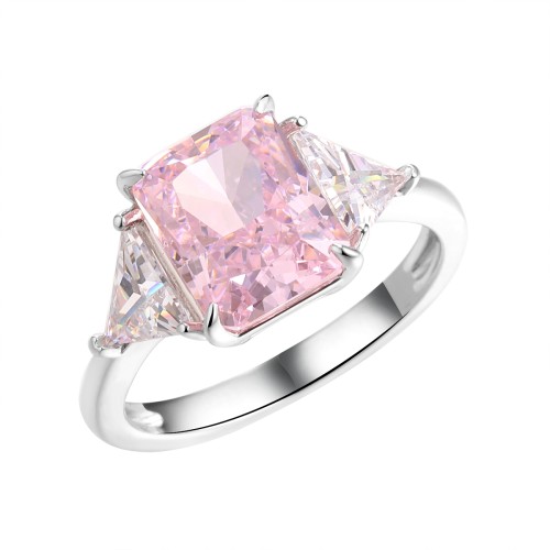 Серебряное кольцо с фианитом