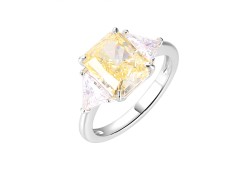 Серебряное кольцо с фианитом