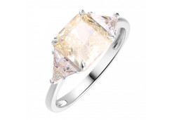 Серебряное кольцо с фианитом