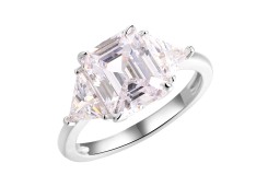 Серебряное кольцо с фианитом