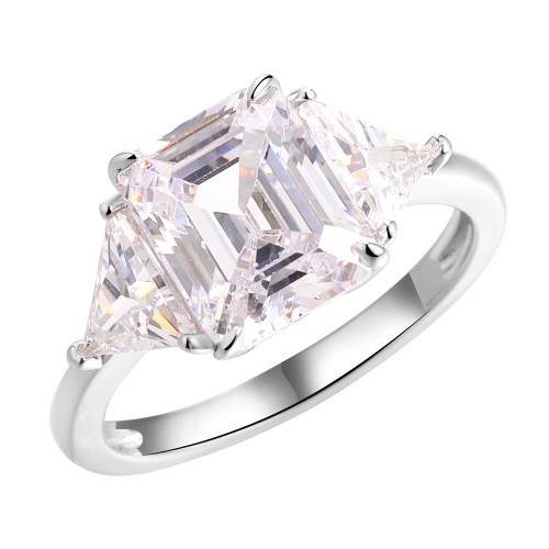 Серебряное кольцо с фианитом