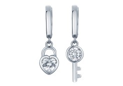 Серебряные cерьги висячие с фианитом