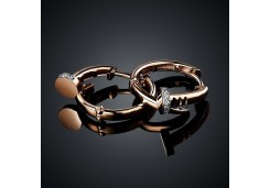 Золотые cерьги классические с фианитом