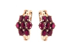 Золотые cерьги классические с рубином