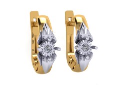 Золотые cерьги с бриллиантом