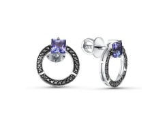 Серьги пусеты (гвоздики) из белого золота с танзанитом