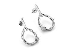 Серебряные cерьги пусеты (гвоздики) с бриллиантом