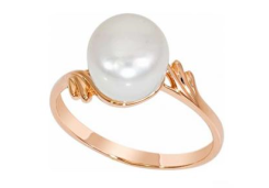 Золотое кольцо с жемчугом